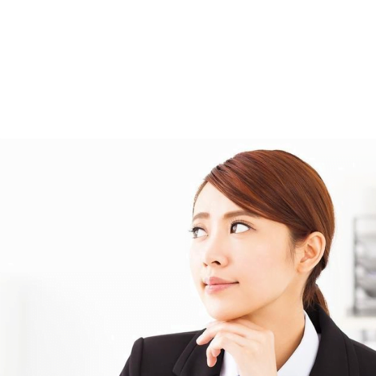 thai_business_woman_get_online